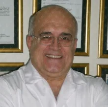Prof. Dr. Orhan Güven — Ağız Diş Ve Çene Cerrahisi, Çankaya, Ankara. Portre fotoğrafı.