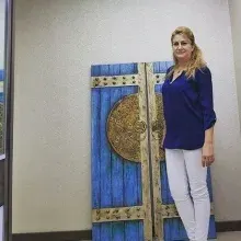 Op. Dr. Yağmur Arpaz — Çocuk Cerrahisi, Aydın. Portre fotoğrafı.