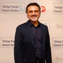 Prof. Dr. Saadettin Eskiçorapçı — Üroloji, İstanbul. Portre fotoğrafı.