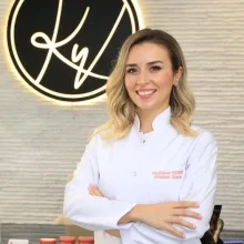 Uzm. Dt. Kevser Yeşilkaya — Adana. Portre fotoğrafı.