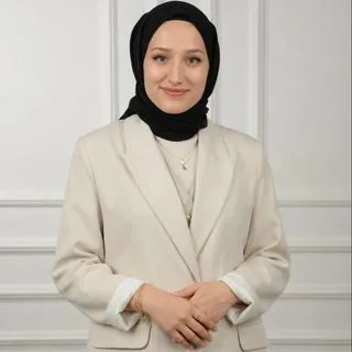 Psk. Dan. Nefike Çevik — Psikolojik Danışma ve Rehberlik, Afyonkarahisar. Portre fotoğrafı.