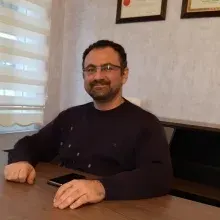 Uzm. Dr. Ertuğrul Çekiç — Psikiyatri. Portre fotoğrafı.