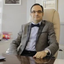 Uzm. Dr. Tuncay Çelik — Bursa. Portre fotoğrafı.