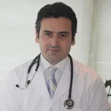 Doç. Dr. Serhan Özyıldırım — Kardiyoloji, İstanbul. Portre fotoğrafı.
