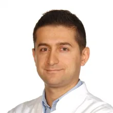 Op. Dr. L. Mustafa Özbek — Üroloji, Çarşamba, Samsun. Portre fotoğrafı.