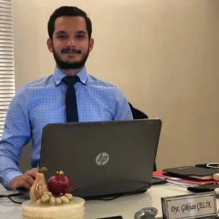 Dyt. Gökhan Çelik profilinde yer alan galeri fotoğrafı.