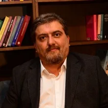 Doç. Dr. Nurhan Fıstıkcı — Psikiyatri, İstanbul. Portre fotoğrafı.