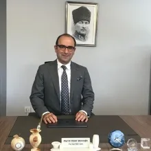 Prof. Dr. Kamil Yazıcıoğlu — Ankara. Portre fotoğrafı.