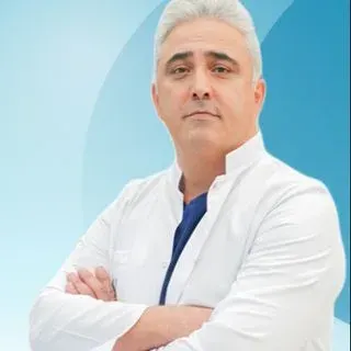 Prof. Dr. Mustafa Kürşat Tigen — Kardiyoloji, İstanbul. Portre fotoğrafı.