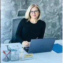 Op. Dr. Zehra Kalınlı — Kadın Hastalıkları Ve Doğum, Ankara. Portre fotoğrafı.
