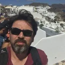 Doç. Dr. Ayhan Pektaş — Afyonkarahisar. Portre fotoğrafı.