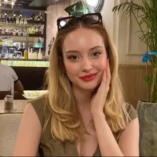 Psk. İrem Bolkan — Psikoloji. Portre fotoğrafı.