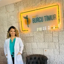 Doç. Dr. Burcu Timur — Kadın Hastalıkları Ve Doğum, Ordu. Portre fotoğrafı.