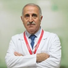 Uzm. Dr. Sabih Dallı — Çocuk Sağlığı Ve Hastalıkları, Diyarbakır. Portre fotoğrafı.