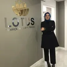 Psk. Nevin Göksu Koyuncu — Psikoloji, Bolu. Portre fotoğrafı.