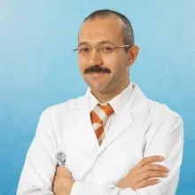 Prof. Dr. Abdullah Erdem — Çocuk Kardiyolojisi, İstanbul. Portre fotoğrafı.