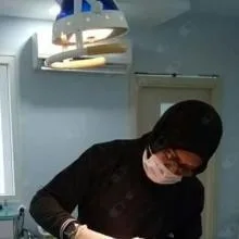 Dt. Hüdeyde Üftadeoğlu — Diş Hekimi, Bursa. Portre fotoğrafı.