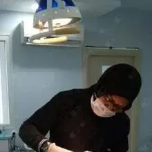 Dt. Hüdeyde Üftadeoğlu — Diş Hekimi, Bursa. Portre fotoğrafı.
