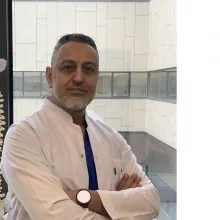 Dr. Öğr. Üyesi Cengiz Gömleksiz — Beyin Ve Sinir Cerrahisi, İstanbul. Portre fotoğrafı.