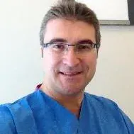 Op. Dr. Cem Erdurak — Kulak Burun Boğaz, İstanbul. Portre fotoğrafı.