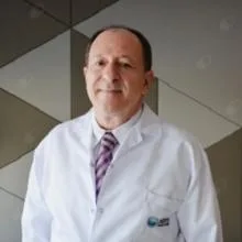 Uzm. Dr. Kamil Bedii Aksaray — Nöroloji, Ankara. Portre fotoğrafı.