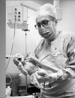 Doç. Dr. Şenol Kalyoncu profilinde yer alan galeri fotoğrafı.
