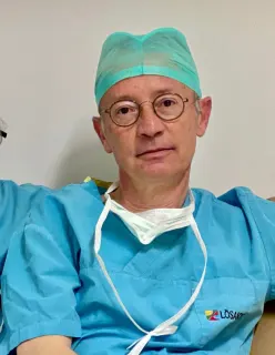 Prof. Dr. Kemal Uygur profilinde yer alan galeri fotoğrafı.