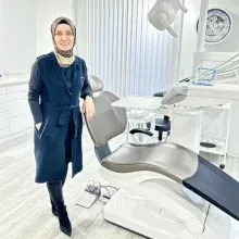 Dt. Dilek Uçar Çiftçi — Diş Hekimi, Samsun. Portre fotoğrafı.