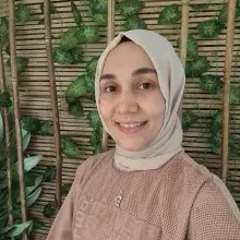Dyt. Hatice Kübra Acar — Diyetisyen, Bursa. Portre fotoğrafı.