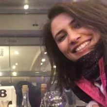 Uzm. Dr. Hülya Çeçen — Psikiyatri, Gebze, Kocaeli. Portre fotoğrafı.