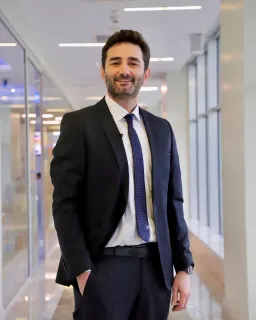 Doç. Dr. Ali Yıldız profilinde yer alan galeri fotoğrafı.