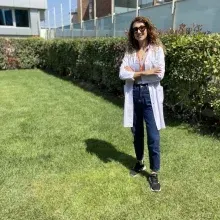 Psk. Dan. Alara Gezer — Psikolojik Danışma ve Rehberlik, İstanbul. Portre fotoğrafı.