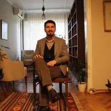 Uzm. Dr. Ersin Baltacı — Psikiyatri, İstanbul. Portre fotoğrafı.