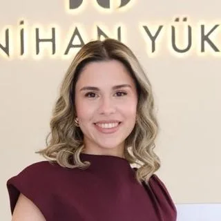 Uzm. Dr. Nihan Yüksel Çanakçı — Dermatoloji, Eskişehir. Portre fotoğrafı.