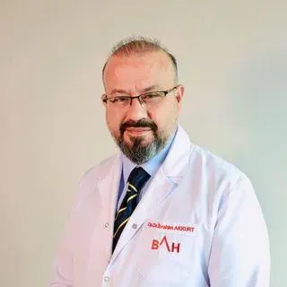 Op. Dr. İbrahim Akkurt — Beyin Ve Sinir Cerrahisi. Portre fotoğrafı.
