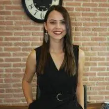 Dyt. Elif Önlü — Diyetisyen, Ankara. Portre fotoğrafı.