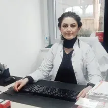 Uzm. Dr. Neriman Şahiner — Dermatoloji, Ankara. Portre fotoğrafı.