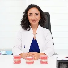 Uzm. Dt. Eda Özeşer — Bilecik. Portre fotoğrafı.