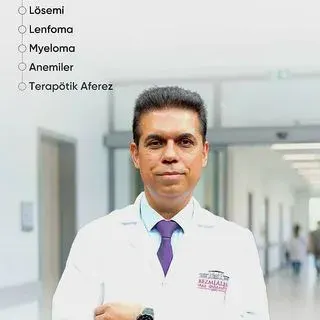 Doç. Dr. Mehmet Gündüz — İstanbul. Portre fotoğrafı.