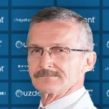 Dt. Mustafa Uyan — Diş Hekimi, Kocasinan, Kayseri. Portre fotoğrafı.