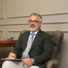 Uzm. Dr. Taner Canatar — Aile Hekimliği, Adana. Portre fotoğrafı.