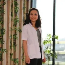 Uzm. Fzt. Güliz Ertekin — Fizyoterapi Ve Rehabilitasyon, Konya. Portre fotoğrafı.
