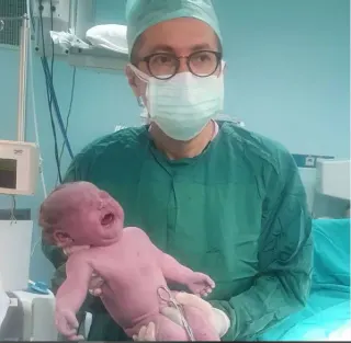 Doç. Dr. Şenol Kalyoncu profilinde yer alan galeri fotoğrafı.