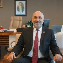 Dr. Dt. Hakan Tanta — Diş Hekimi, Kocaeli. Portre fotoğrafı.