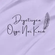 Dyt. Özge Nur Koca — Diyetisyen, Uşak. Portre fotoğrafı.