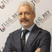 Uzm. Dr. Mücahit Altuntaş — İç Hastalıkları, Çankaya, Ankara. Portre fotoğrafı.