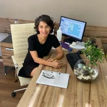 Op. Dr. Şirin Aydın — Kadın Hastalıkları Ve Doğum, Seyhan, Adana. Portre fotoğrafı.