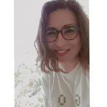 Dkt. Sezen Kırbaş — Dil ve Konuşma Terapisi. Portre fotoğrafı.