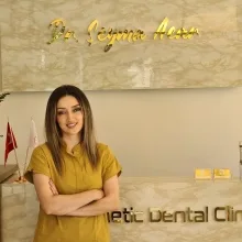 Dt. Şeyma Acar — Diş Hekimi, İstanbul. Portre fotoğrafı.