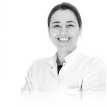 Dr. Dt. Nihan Özlem Kuday — İstanbul. Portre fotoğrafı.